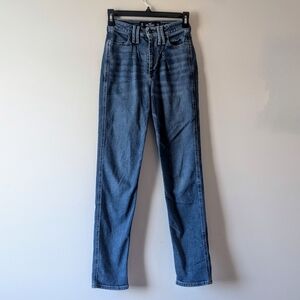 Hollister Women's W24 L27 Ultra High-Rise Mom Jean Vintage Stretch